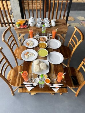 Breakfast meal - MOMO ELLA (Ella)