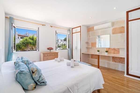 4 chambres, Wi-Fi, draps fournis