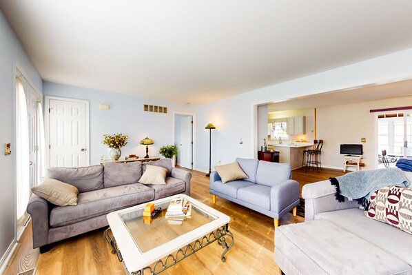 Een televisie en een dvd-speler