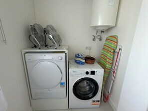 Interior - Almada, T1 + 1 Renovado, Laranjeiro, Lisboa (Almada)