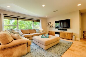 TV