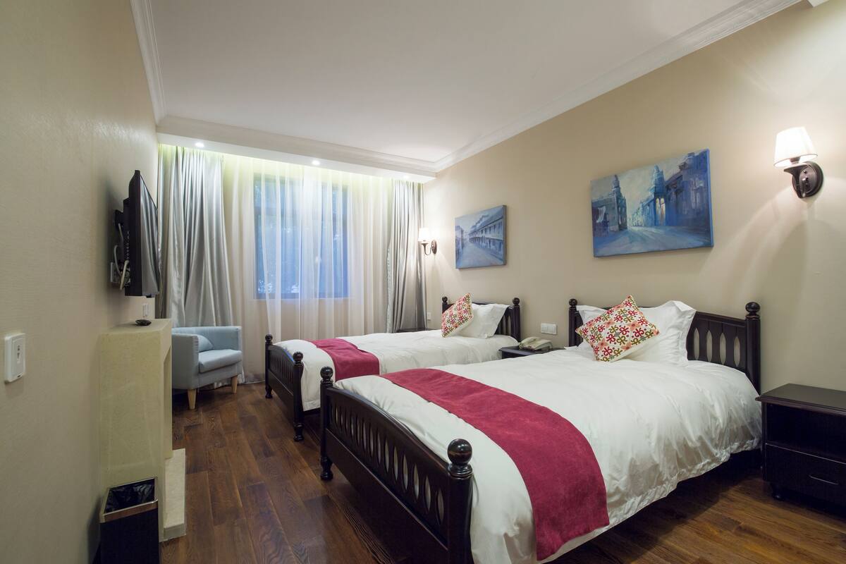 Down duvets, free minibar, blackout curtains, soundproofing