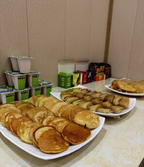 Deluxe Double Room | In-room dining - ZAAL (Samarkand)