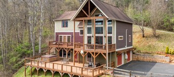 Private Retreat w/ Hot Tub, Amazing Views, Game Room | Silver Spoon by AvantStay