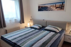 2 chambres, fer et planche à repasser, accès au Wi-Fi (inclus)
