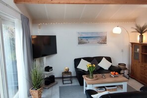 Smart TV, fireplace, books - Villa Seewind Comfortable holiday residence (Julianadorp aan Zee)