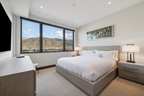 4 quartos, ferros/tábuas de passar roupa, berço de viagem, Wi-Fi