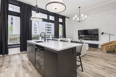 Decadent Cityscape Retreat