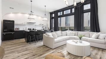 智能电视、办公室