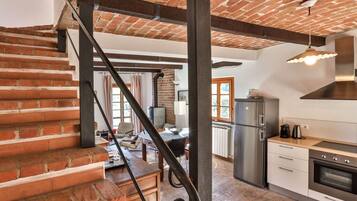 Kühlschrank, Ofen, Hochstuhl