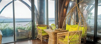 ซิกเนเจอร์ โฮเทล นาตรัง