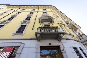 Front of property - notaMi - Urban Retreat - Isola District (Milan)