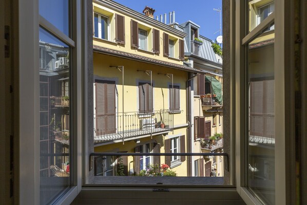 City Apartment | View from room - notaMi - Urban Retreat - Isola District (Milan)