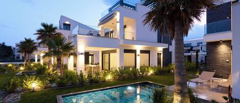 Seasonal outdoor pool
