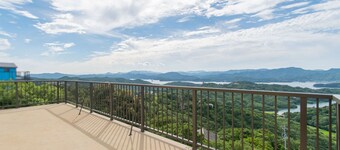 Sea Terrace 10-A24 25