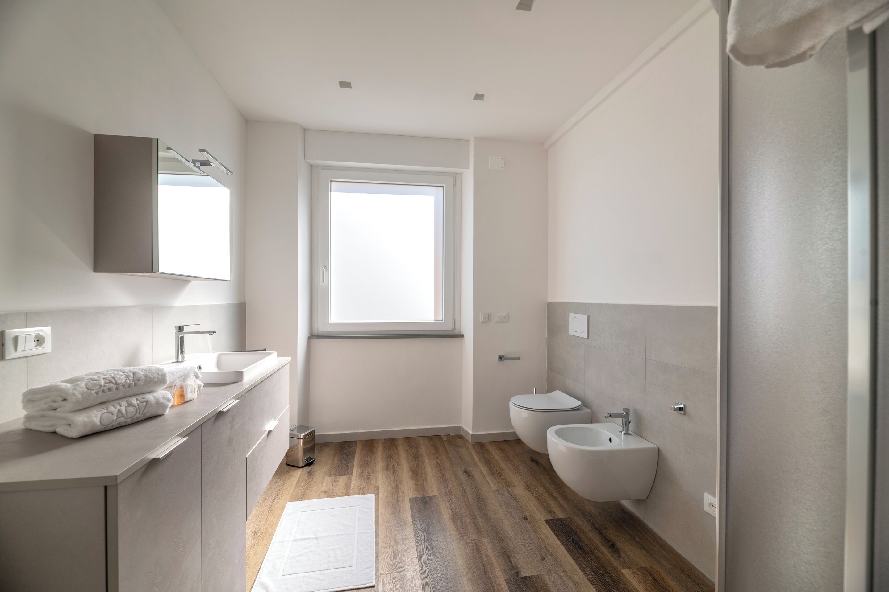 Superior Apartment, Sea View | Bathroom | Towels