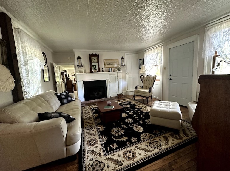 Historic Lamothe Landing & Farmhouse|spac|track| - Saratoga Springs, NY