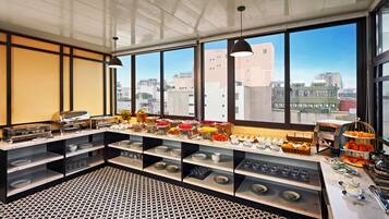 Petit déjeuner buffet