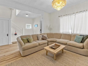 TV, fireplace, offices