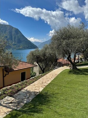 Property grounds - Villa degli Ulivi - Lake Como (Colonno)