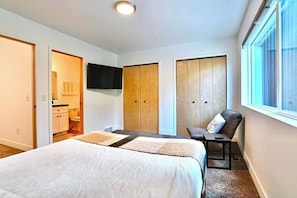 2 bedrooms, WiFi, bed sheets