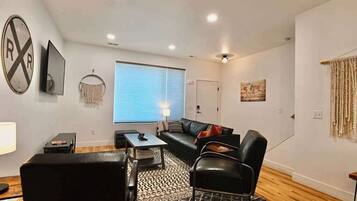 Televisión, oficina