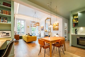 Interior - Tranquil Terrasse, by Veeve (Paris)