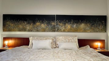 2 slaapkamers, een strijkplank/strijkijzer, gratis wifi, beddengoed