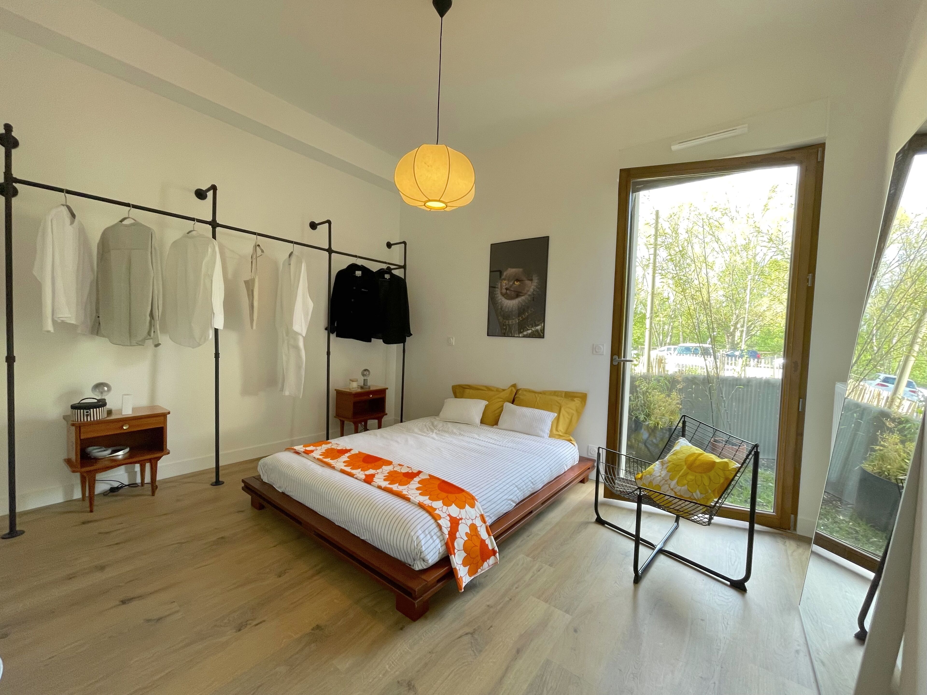 2 slaapkamers, een strijkplank/strijkijzer, gratis wifi, beddengoed