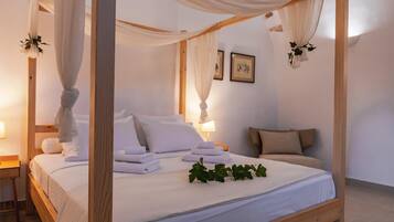 Studio Superior | Brankas, Wi-Fi gratis, dan seprai linen