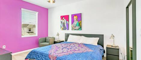 10 dormitoris, planxa i posts de planxar, wifi i roba de llit