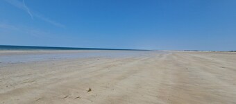 Villa With Swimming Pool and Jacuzzi 50 Meters From the Sea