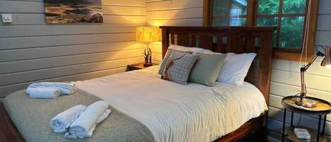 1 chambre, fer et planche Ă repasser, Wi-Fi, draps fournis