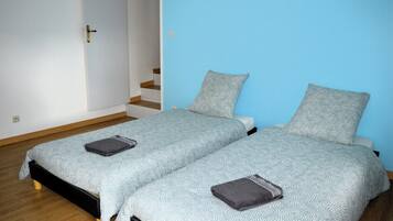 2 habitaciones, cuna de viaje, wifi y ropa de cama