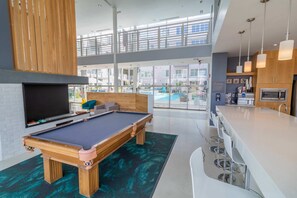 Game room - Luxury 2-Bed 2-Bath in Grandview (Columbus)