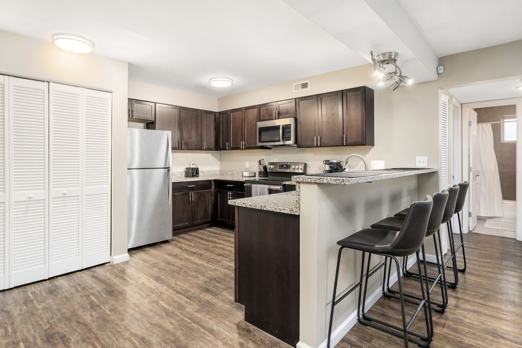 Réfrigérateur, four, plaque de cuisson, lave-vaisselle