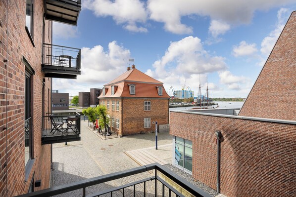 Property grounds - Geschmackvolles Ferienapartment im Wismarer Hafen mit Balkon und Ostseeblick! (Hansestadt Wismar)