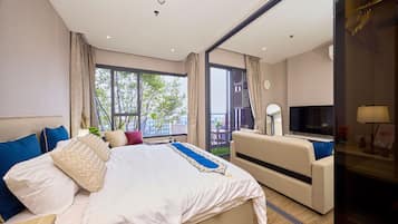 Apartamento design | 1 quarto, cofres nos quartos, cortinas blackout, quartos à prova de som