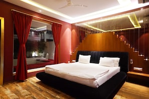 Luxury Villa | 6 bedrooms, free WiFi