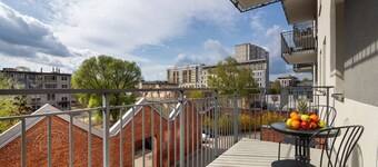 람코와 아파트먼트 로츠 바이 렌터스