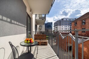 Balcony - Łąkowa Apartment Łódź by Renters (Lodz)