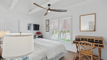 2 bedrooms, desk, iron/ironing board, travel cot