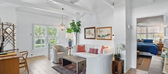 King Bedrooms, Two Blocks to Gulf, Shopping, and Dining in Old Naples
