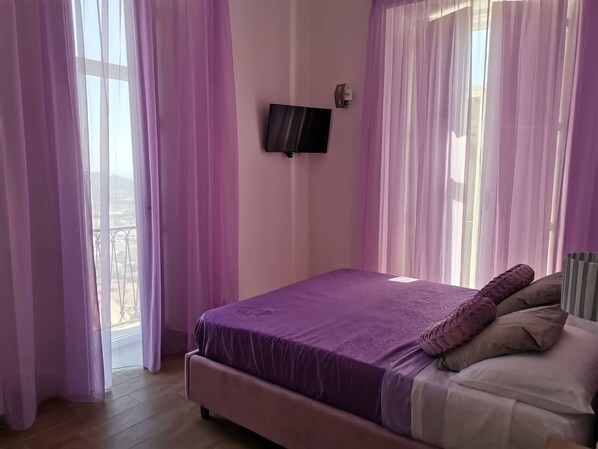 Habitación Deluxe | 1 habitación, camas con efecto memoria, wifi gratis y ropa de cama 