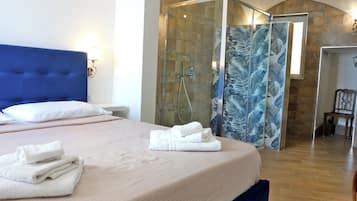 Superior Room | 1 bedroom, memory foam beds, free WiFi, bed sheets