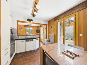 Fridge, microwave, dishwasher