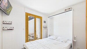 1 室のベッドルーム、WiFi (無料)