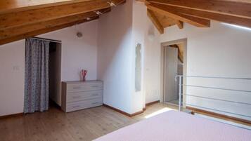 2 camere, ferro/asse da stiro, culla da viaggio, Wi-Fi gratuito