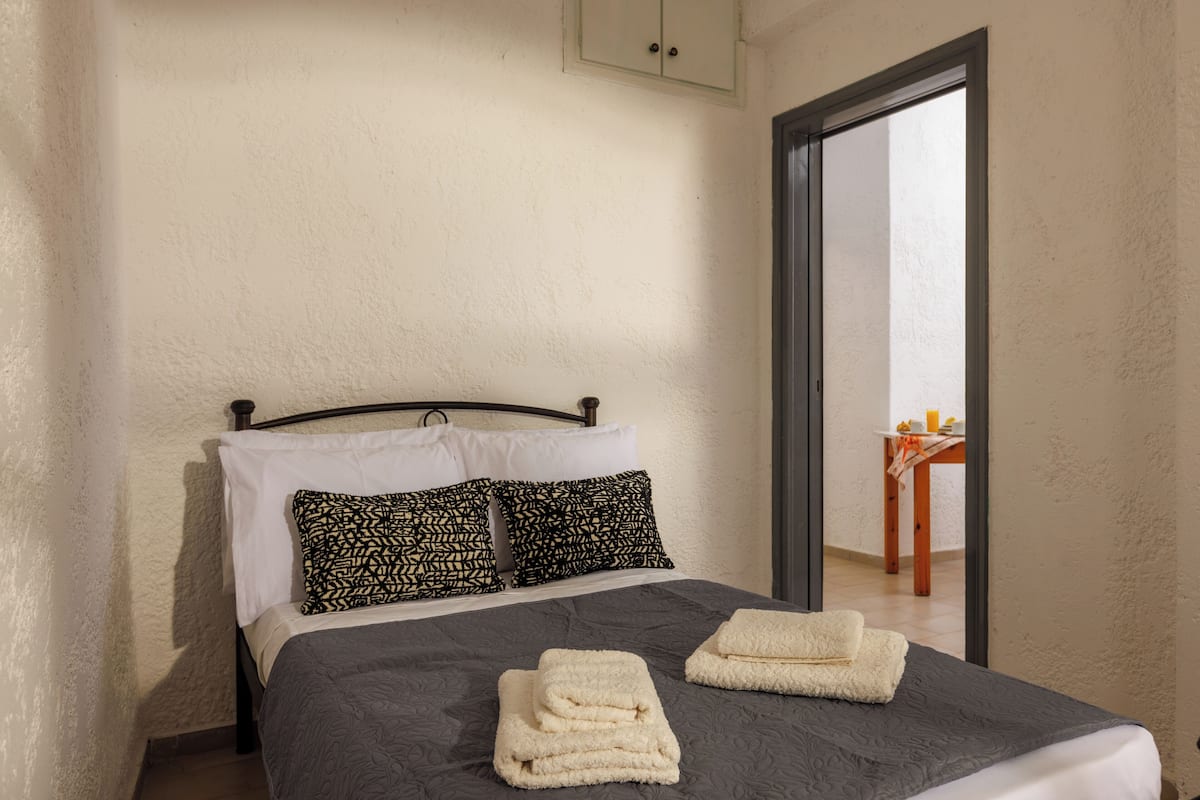 2 slaapkamers, een strijkplank/strijkijzer, gratis wifi