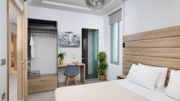 Villa, 3 camere da letto, vista mare | 3 camere, una cassaforte in camera, ferro/asse da stiro